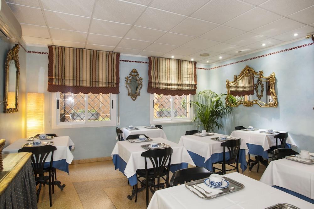 Ribes Roges Hotel 2*
