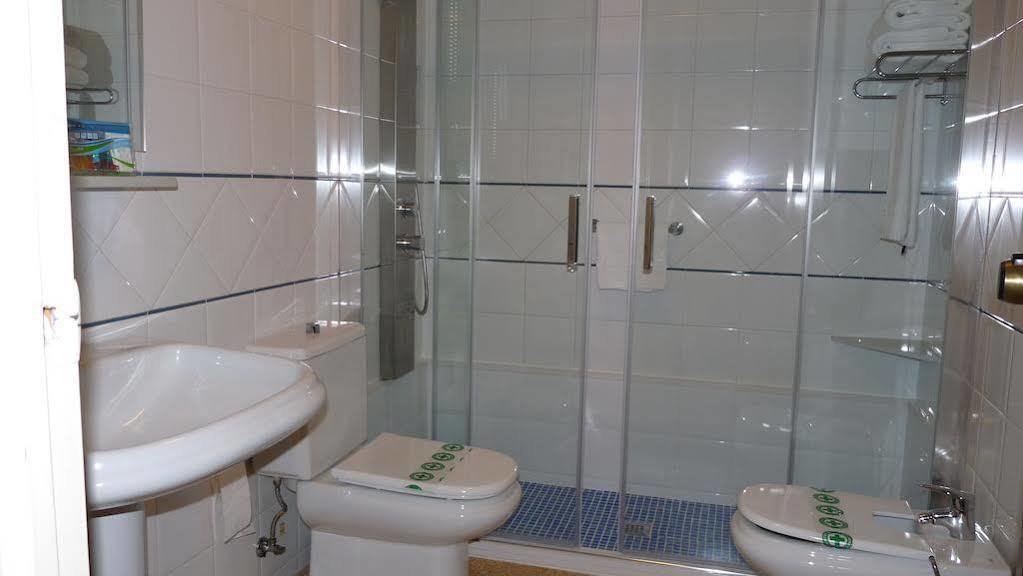Ribes Roges Hotel 2*